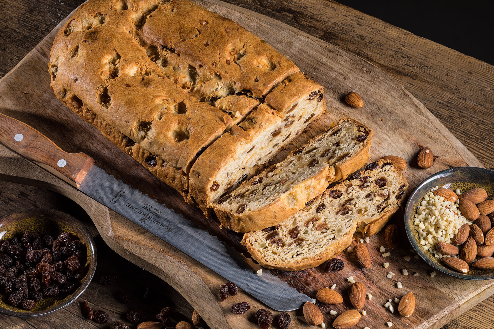 Erzgebirgischer Weihnachtsstollen Erzgebirgischer Weihnachtsstollen